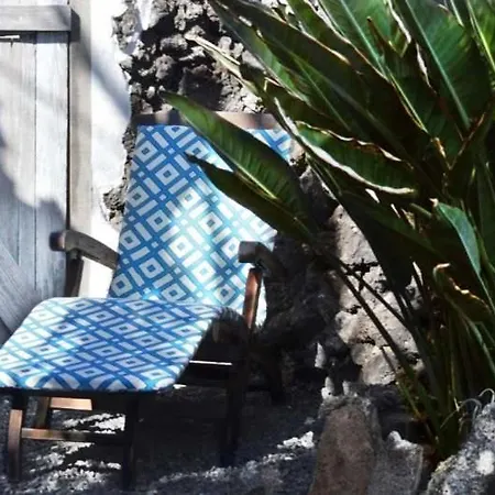 Sleeps 3 Wifi Appartement Uga