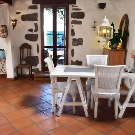 Sleeps 3 Wifi Appartement