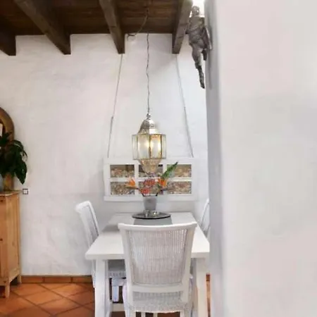 Sleeps 3 Wifi Appartement *